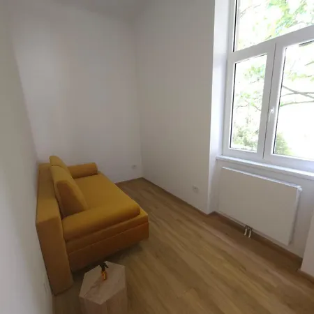 Apartment Zehn House 2 In The Center * 布拉迪斯拉发